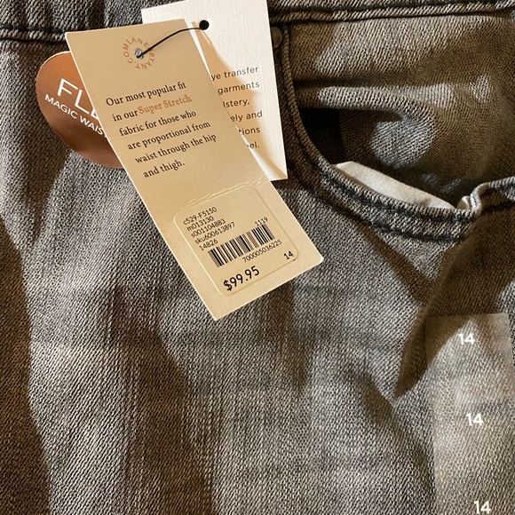 Jeans - Picture 3 of 3